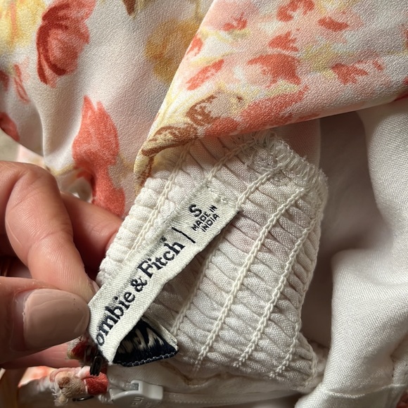 A&F Floral Dress - Picture 5 of 5